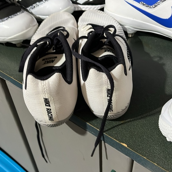 Nike Track Running Shoes - Picture 2 of 3